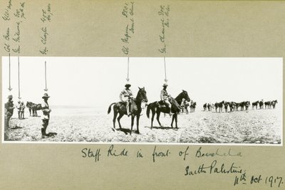 Stabsritt vor Beerscheba, Südpalästina, Oktober 1917 von Capt. Arthur Rhodes